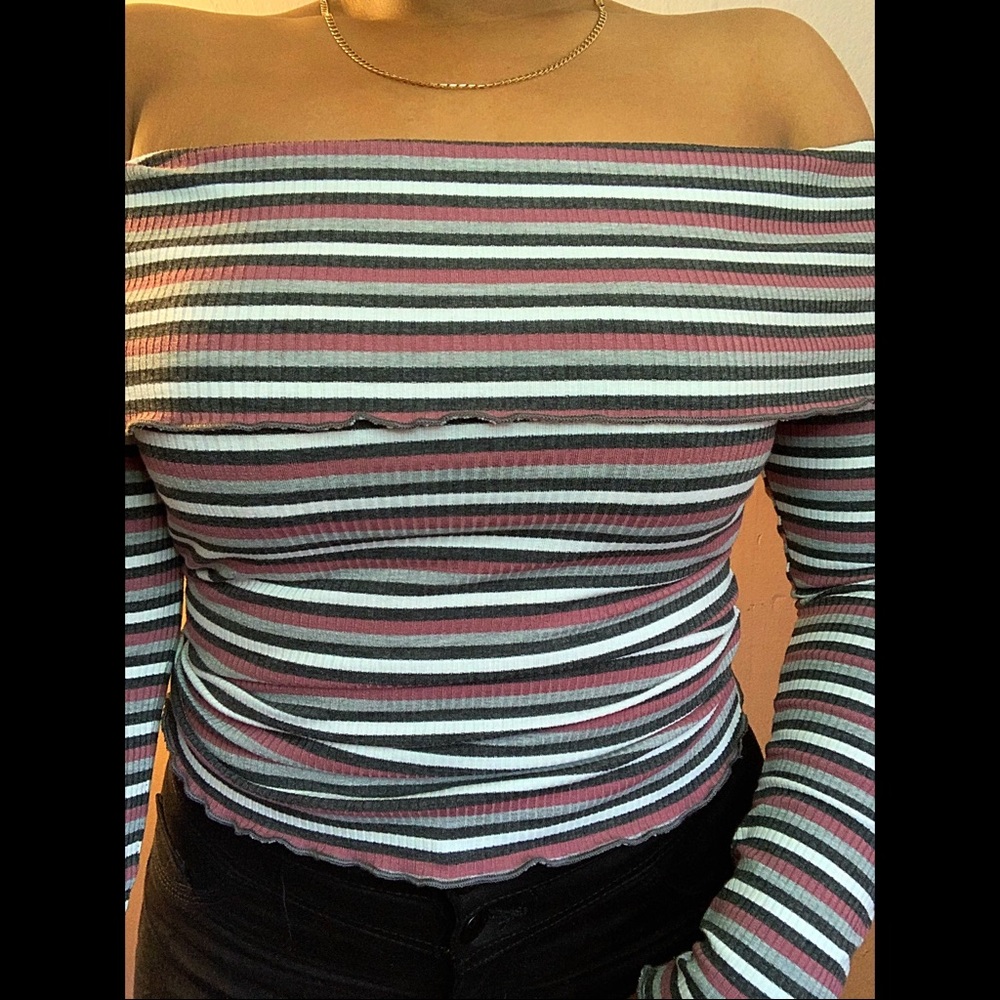 Off shoulder long sleeve top
